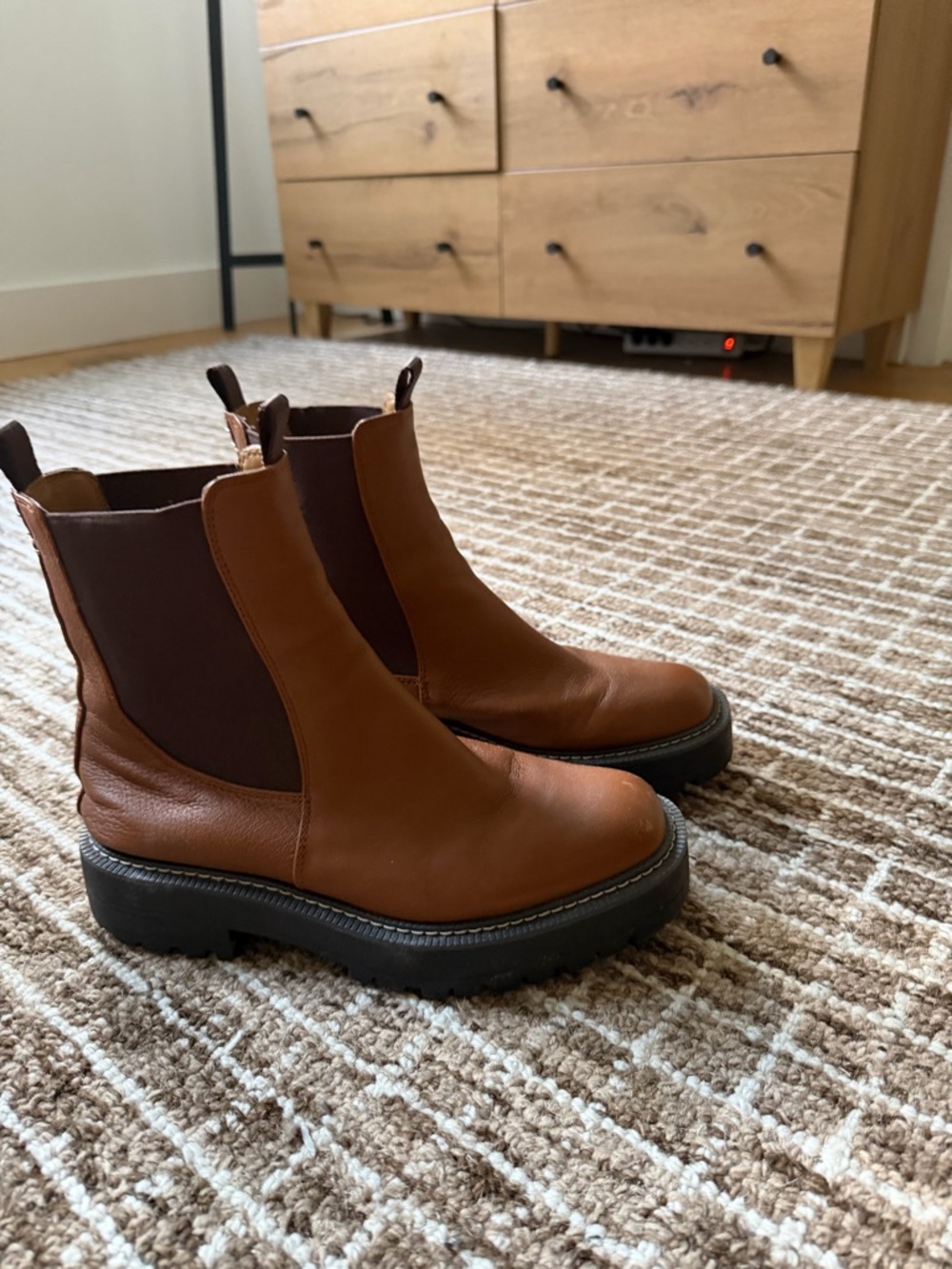 Sam Edelman Tan Brown Leather Chelsea Lug Boots